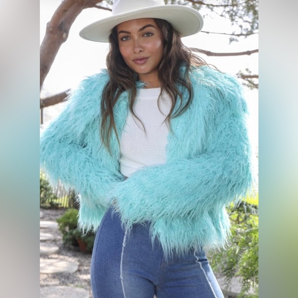 New Llama Faux Fur Turquoise Light Blue Ladies Jackets Fashion Coat S M L - Picture 2 of 4